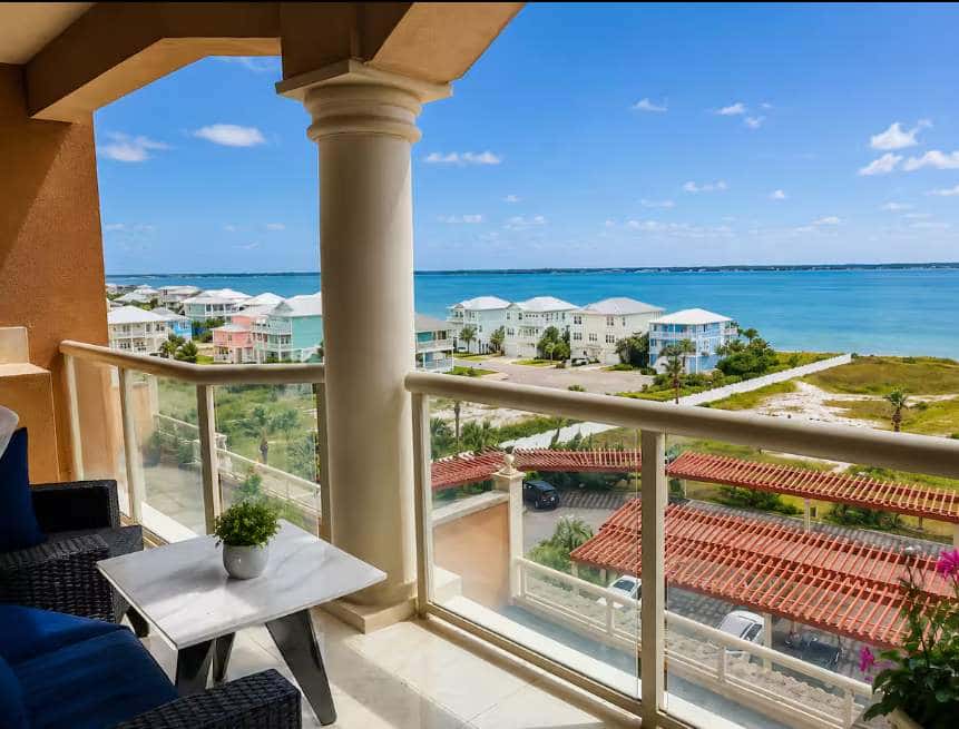Ocean Front Condo with Pools, Sauna, Tennis & Gym