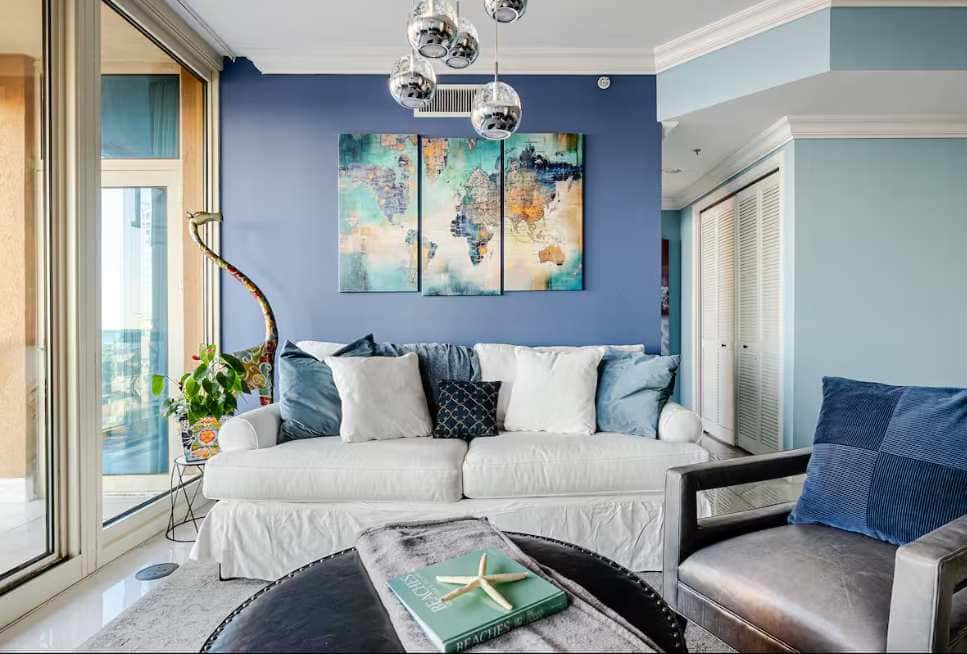 Ocean Front Condo with Pools, Sauna, Tennis & Gym