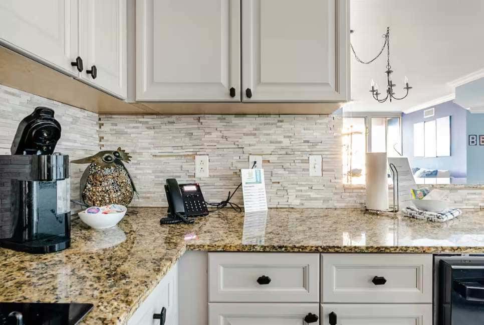 Ocean Front Condo with Pools, Sauna, Tennis & Gym