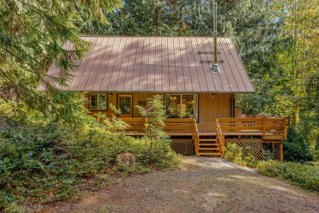 Pinecone Ridge Cabin