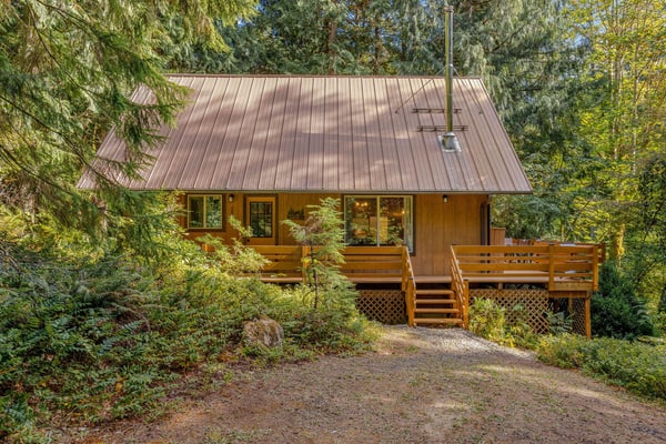 Pinecone Ridge Cabin