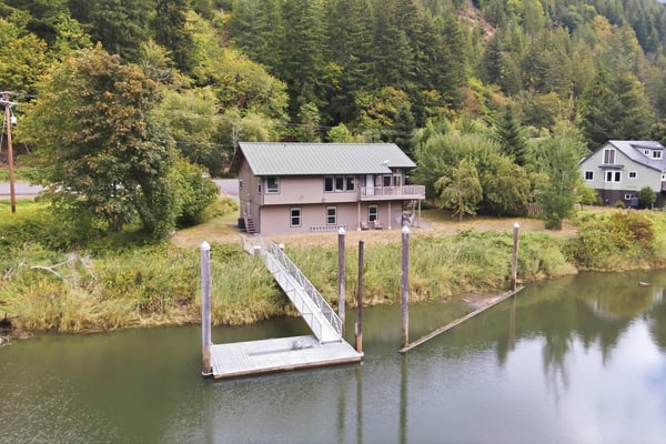Riverfront Retreat - Private Dock - Fishing Fun