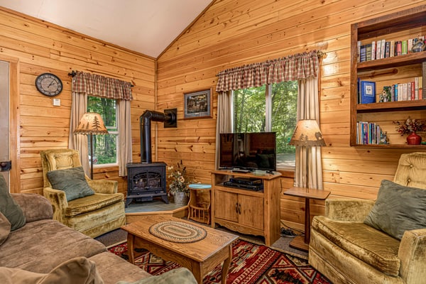 Cedarwood Cabin, resort amenities, Lake, Beach