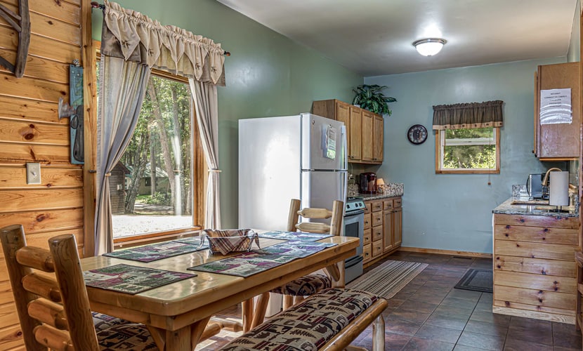Maplewood Cabin, Resort, Lake, Beach, Kayaks & More