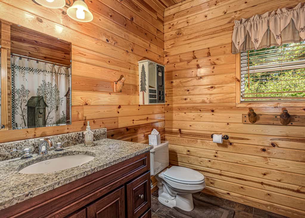 Maplewood Cabin, Resort, Lake, Beach, Kayaks & More