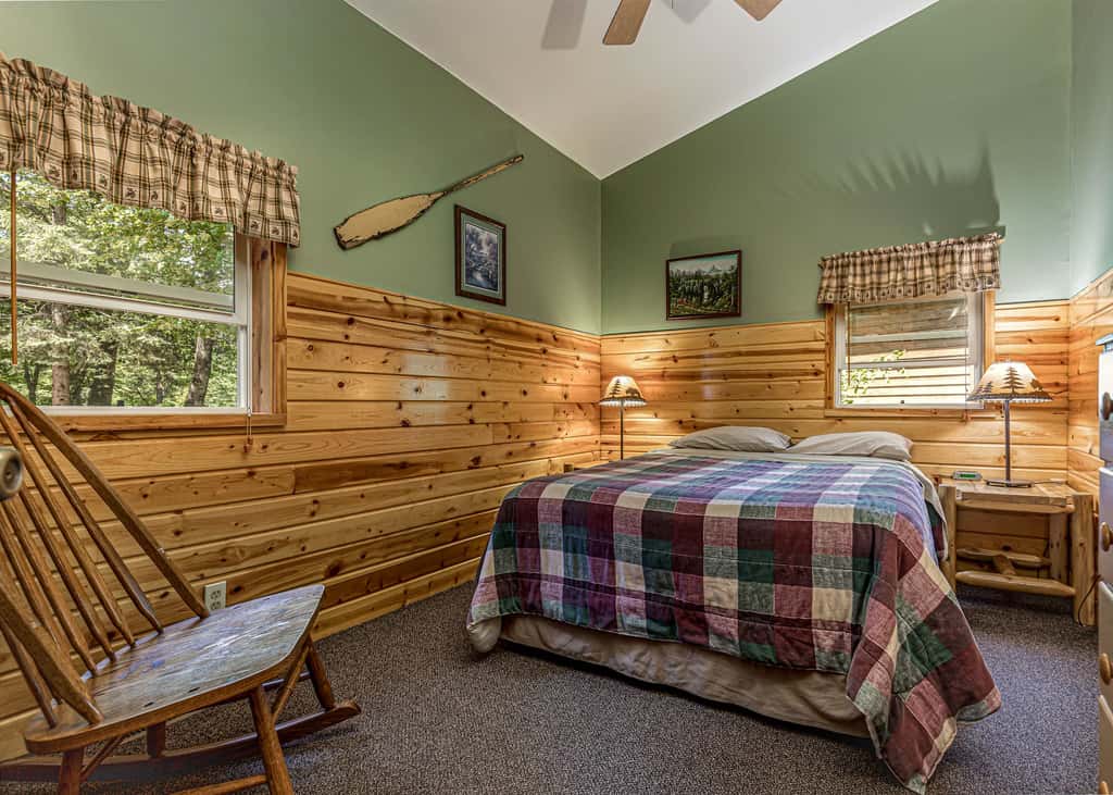 Maplewood Cabin, Resort, Lake, Beach, Kayaks & More