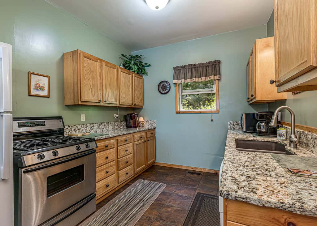 Maplewood Cabin, Resort, Lake, Beach, Kayaks & More
