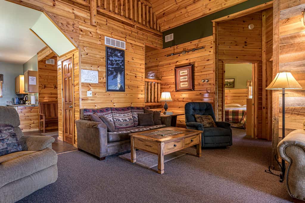 Maplewood Cabin, Resort, Lake, Beach, Kayaks & More
