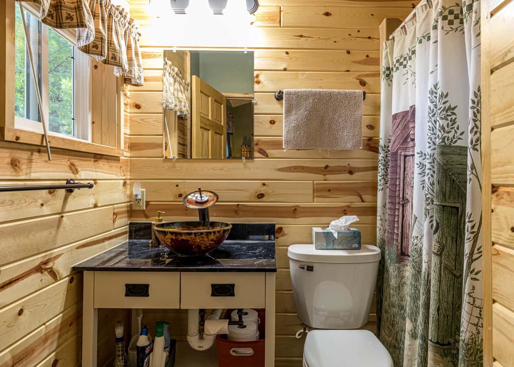 Maplewood Cabin, Resort, Lake, Beach, Kayaks & More