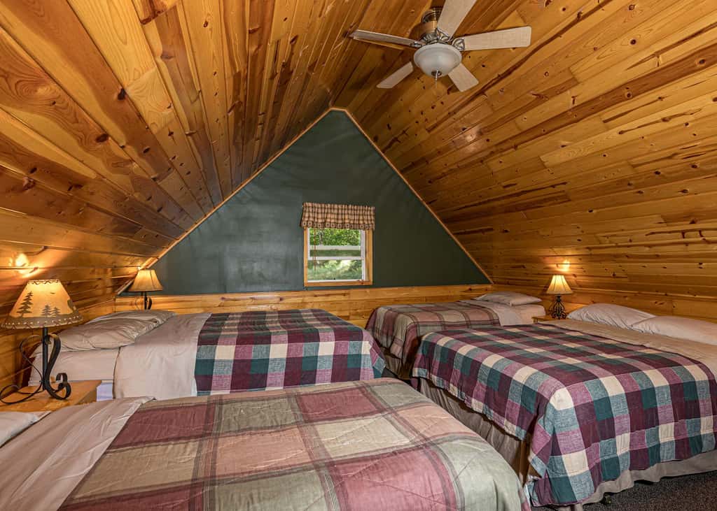 Maplewood Cabin, Resort, Lake, Beach, Kayaks & More