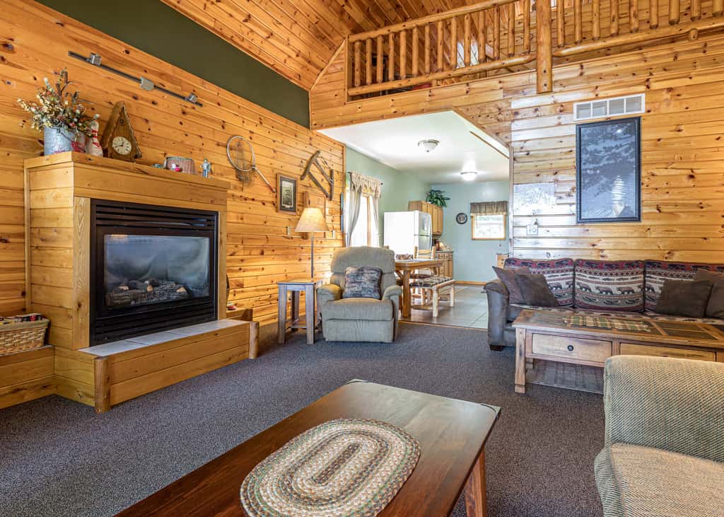 Maplewood Cabin, Resort, Lake, Beach, Kayaks & More