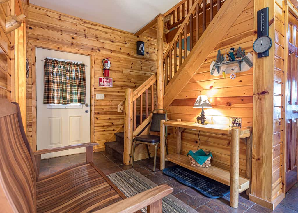 Maplewood Cabin, Resort, Lake, Beach, Kayaks & More