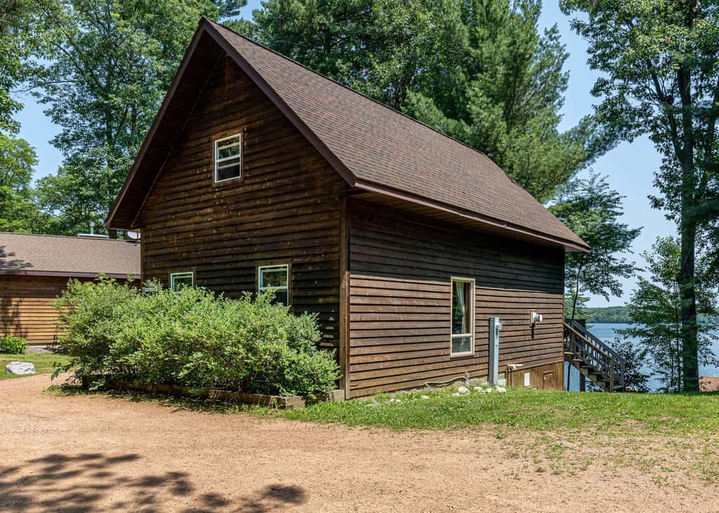 Maplewood Cabin, Resort, Lake, Beach, Kayaks & More