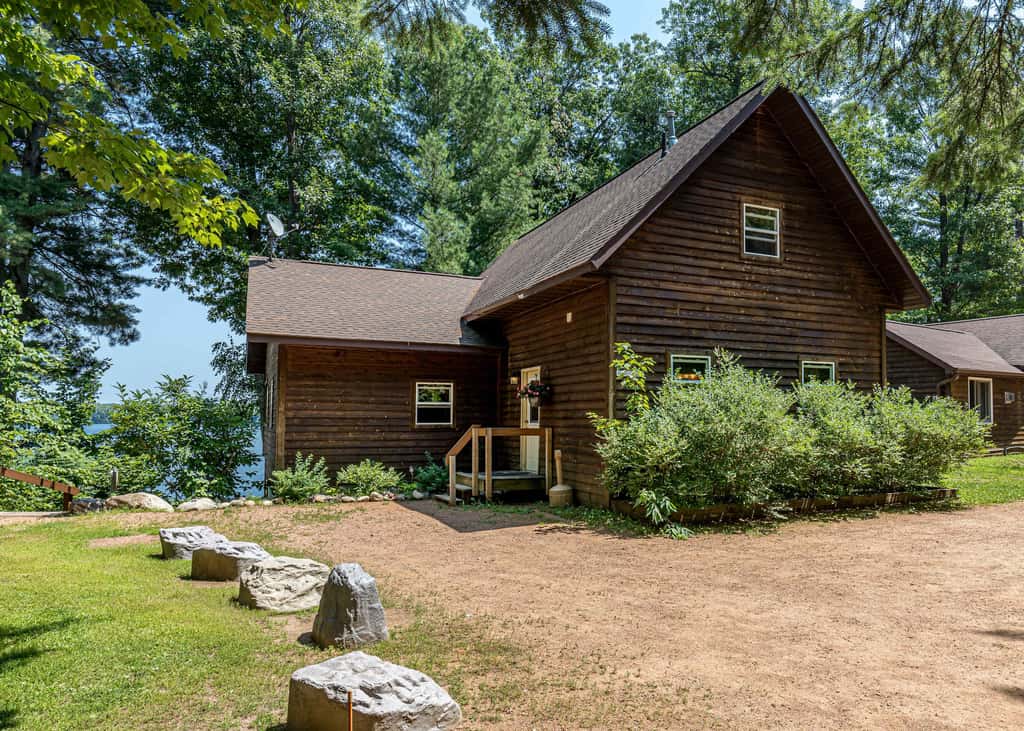Maplewood Cabin, Resort, Lake, Beach, Kayaks & More