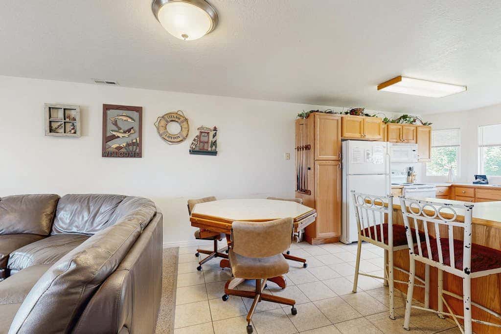Tennis Court Condo