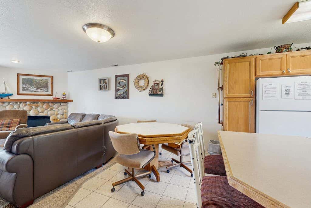 Tennis Court Condo