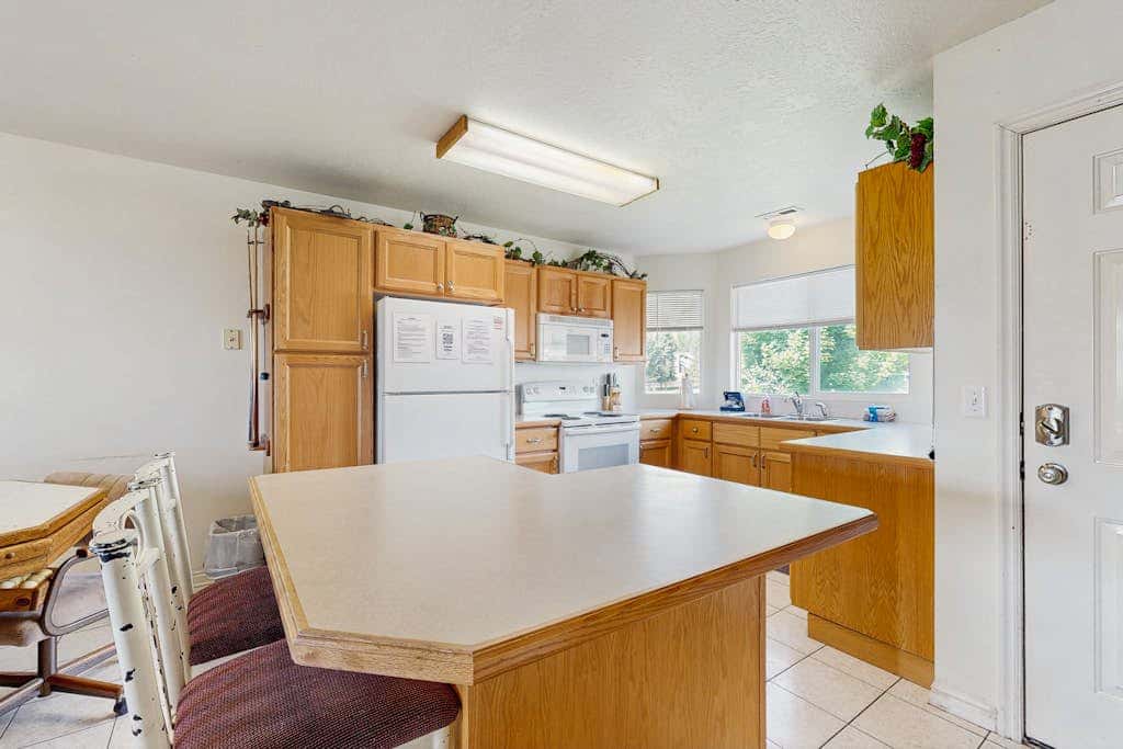 Tennis Court Condo