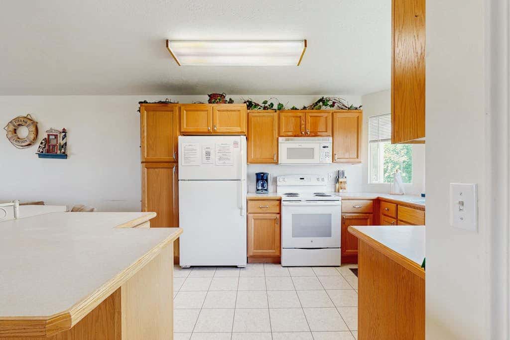 Tennis Court Condo