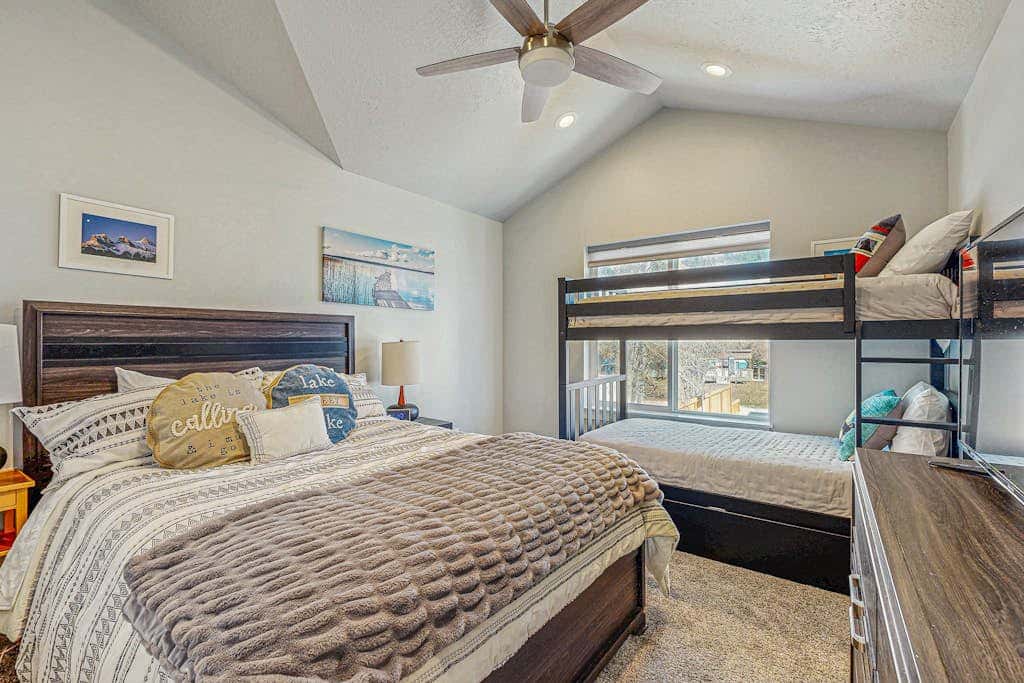 Lakefront Retreat