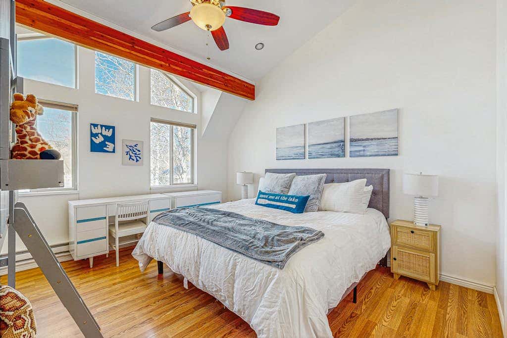 Lakefront Retreat