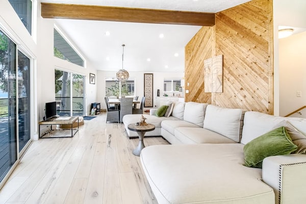 Newly Renovated Lakefront Home w/Private Beach, Deck, Elevator, Views - Dog OK