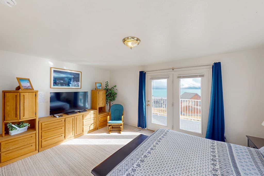Marina Retreat