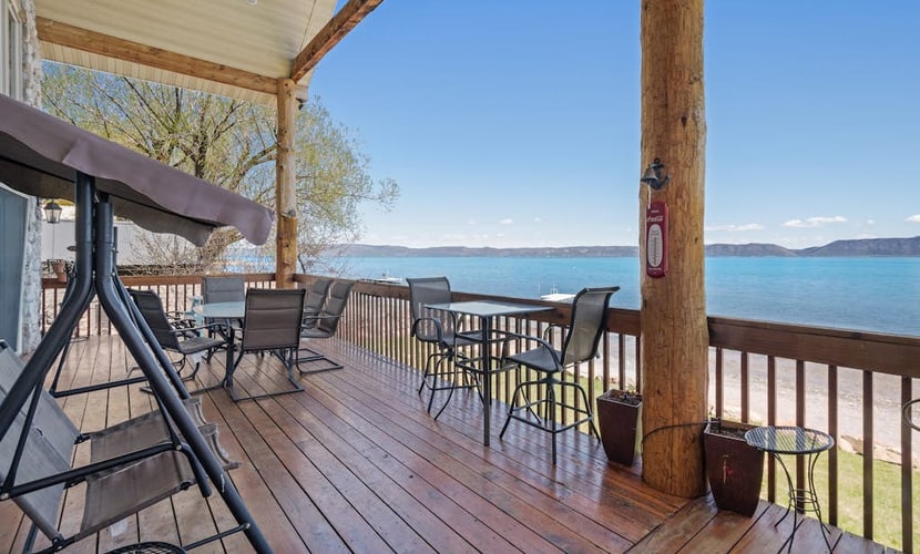 Waterfront cabin w/ kayaks, gas fireplace, & more