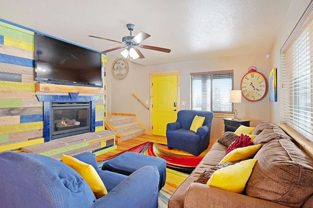 Family-friendly Home w/ Lake & Mtn. Views and Private Hot Tub - close to marina
