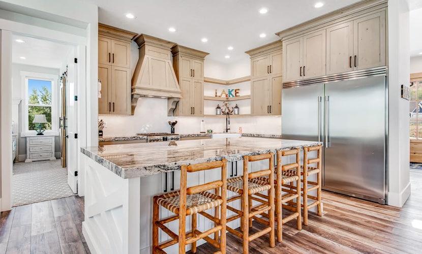 Gorgeous Modern Home w/ Lake Views, WiFi, Central AC, Washer/Dryer, & Fireplace