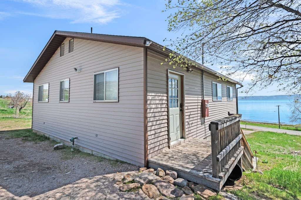 Hillside home w/ deck & beautiful views of Bear Lake - dogs OK