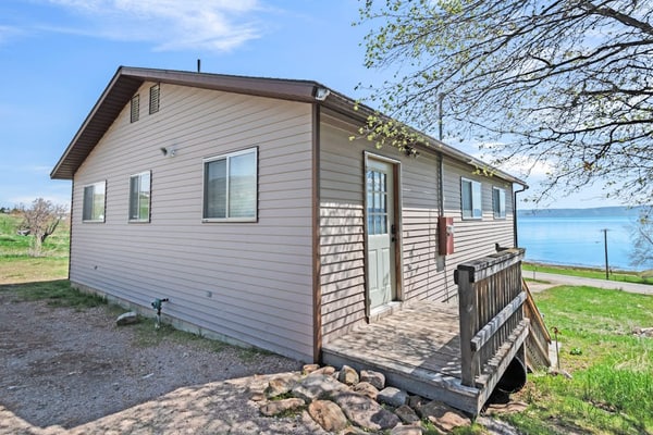 Hillside home w/ deck & beautiful views of Bear Lake - dogs OK