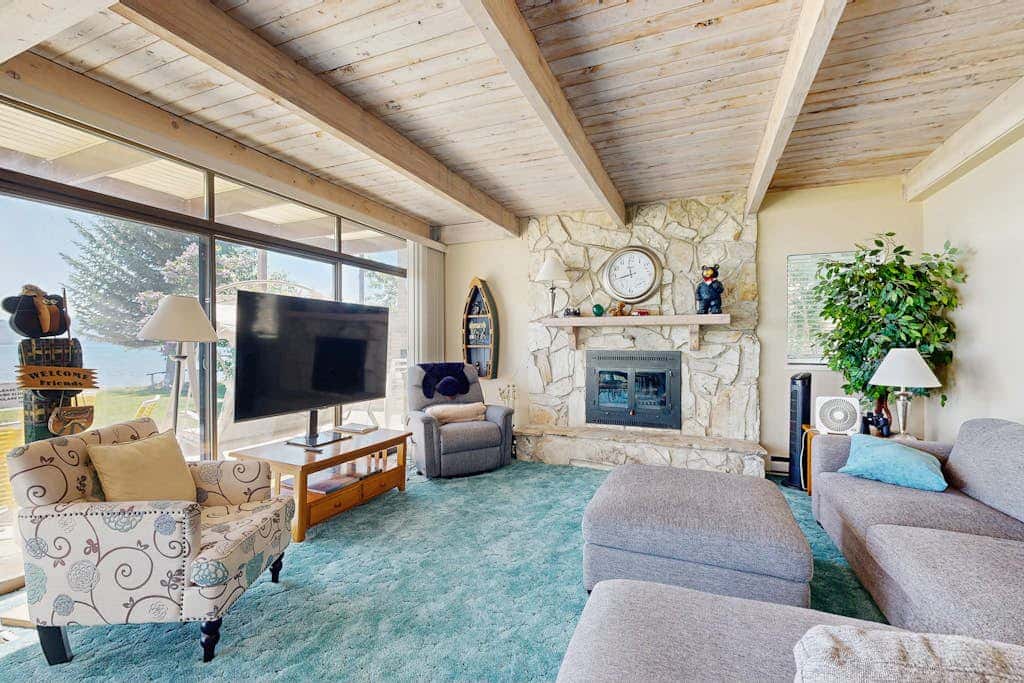 Lollipop Lakehouse
