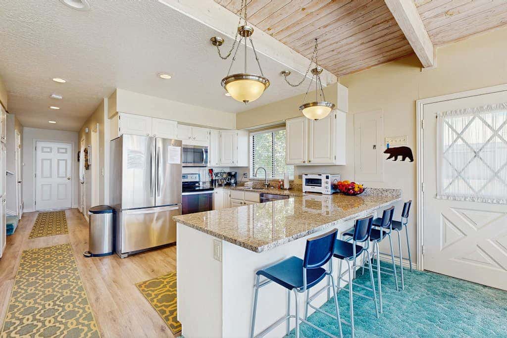 Lollipop Lakehouse