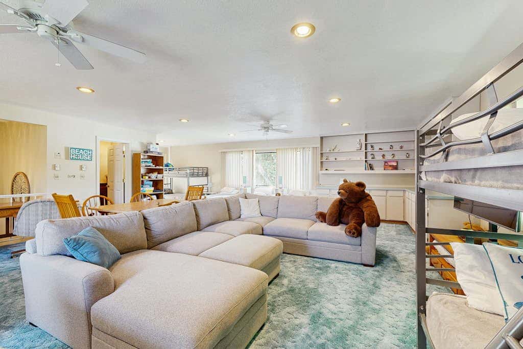 Lollipop Lakehouse