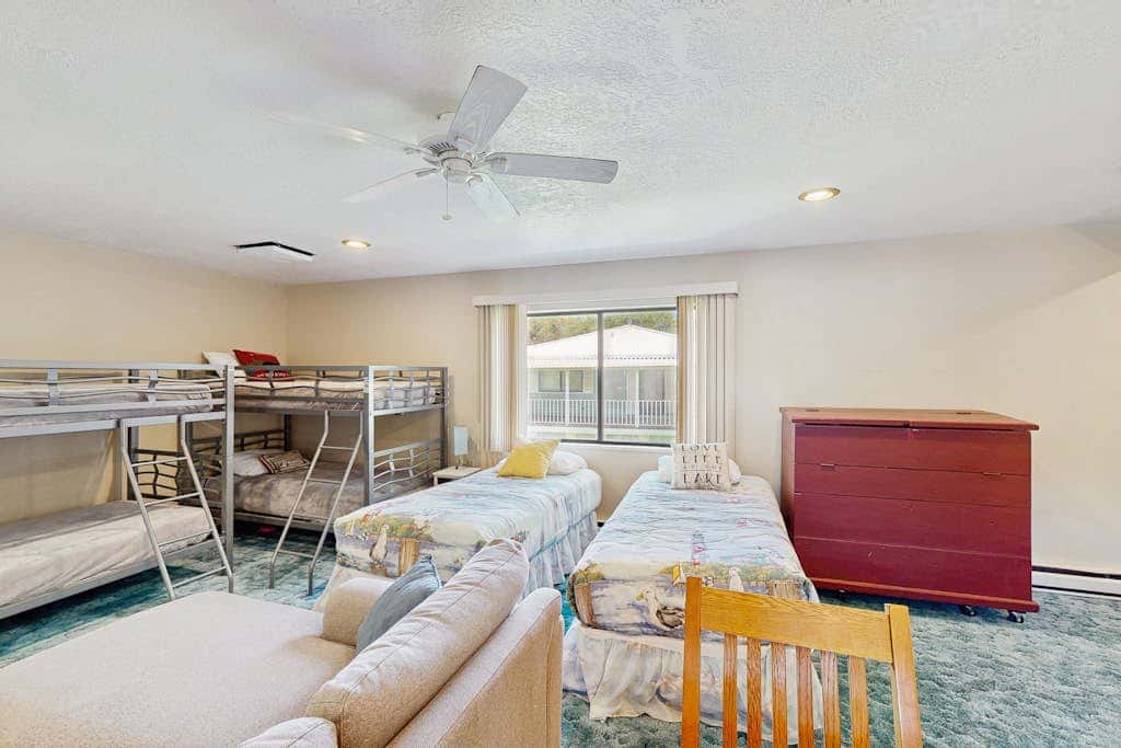 Lollipop Lakehouse