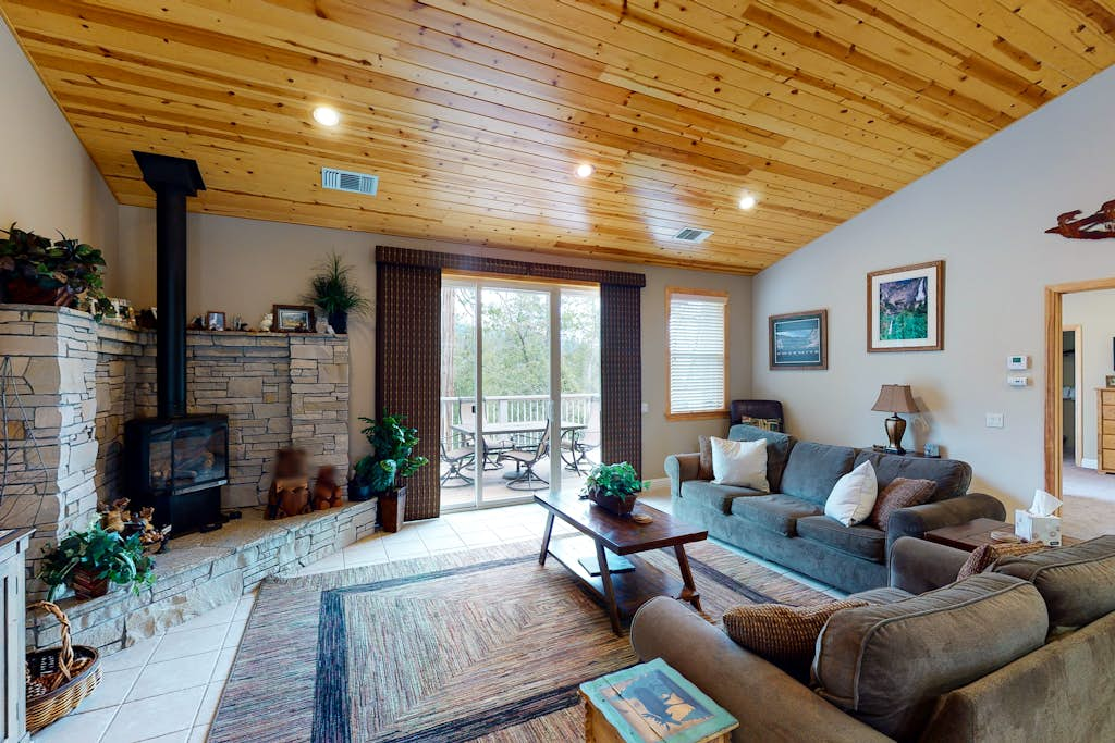 Murray Lake Retreat