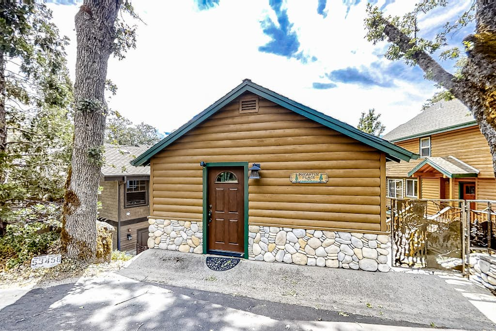 The Lakefront Retreat