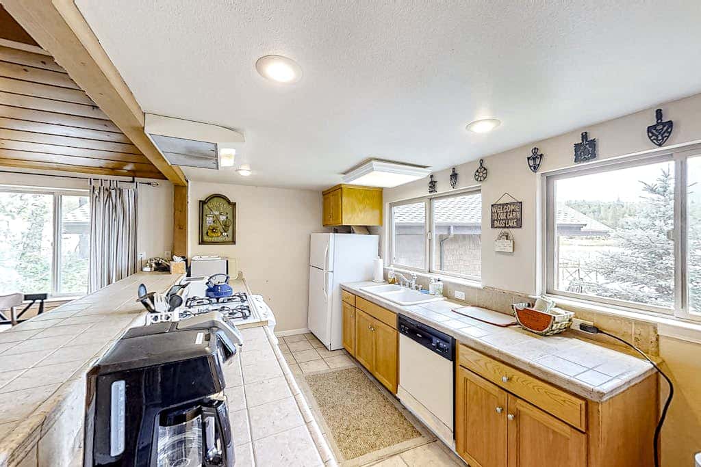 The Lakefront Retreat