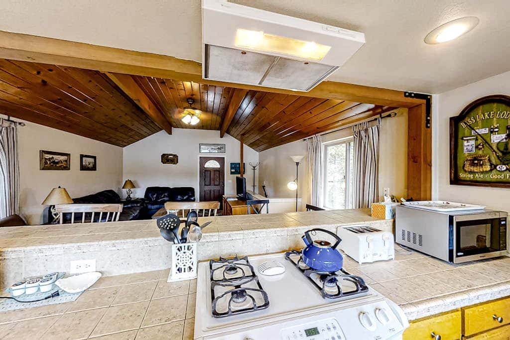 The Lakefront Retreat