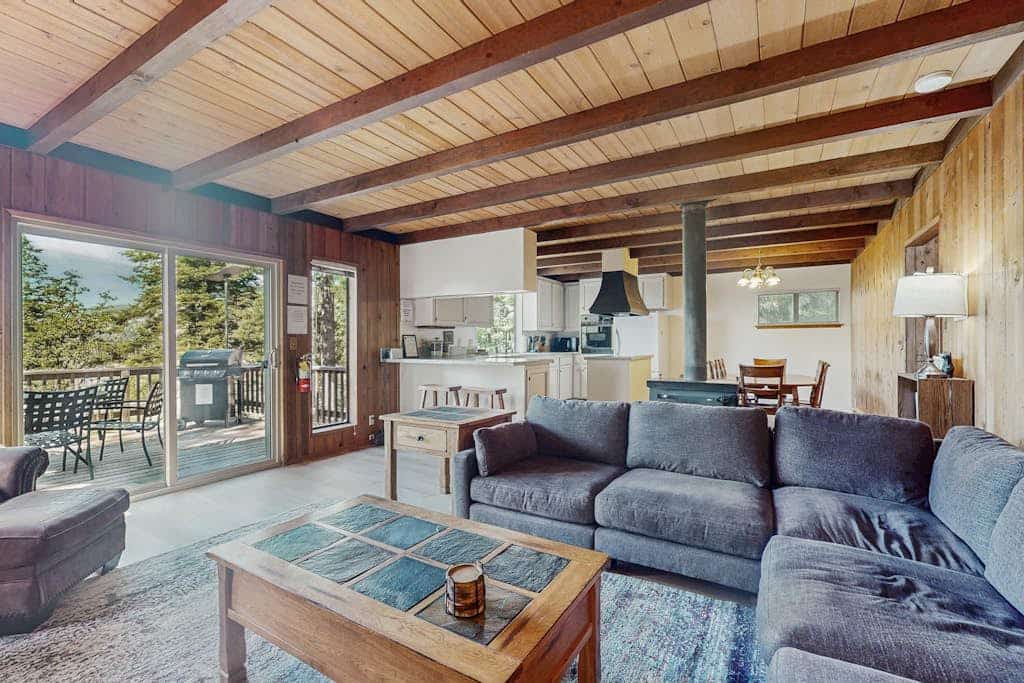 Large Home in Yosemite National Park with Deck, Views of Park, Washer/Dryer