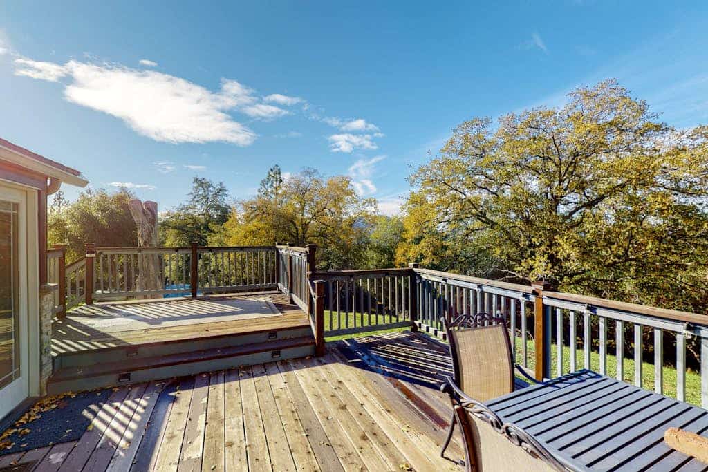 Beautiful Mountain Home Near Yosemite and Bass Lake w/Free WiFi, Deck