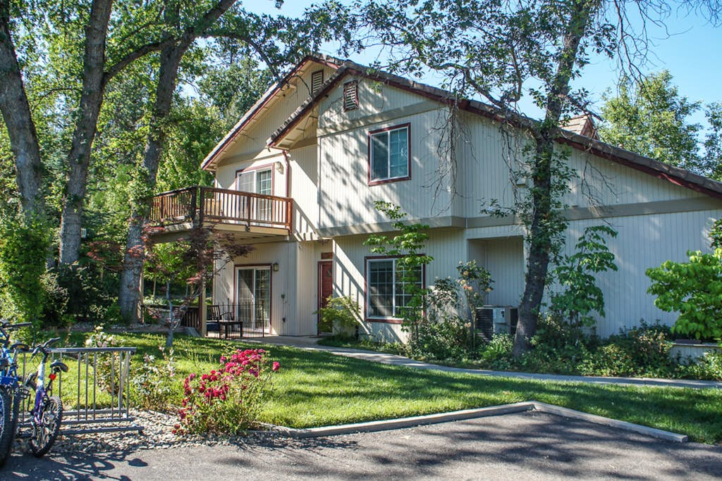 Willard Lake House