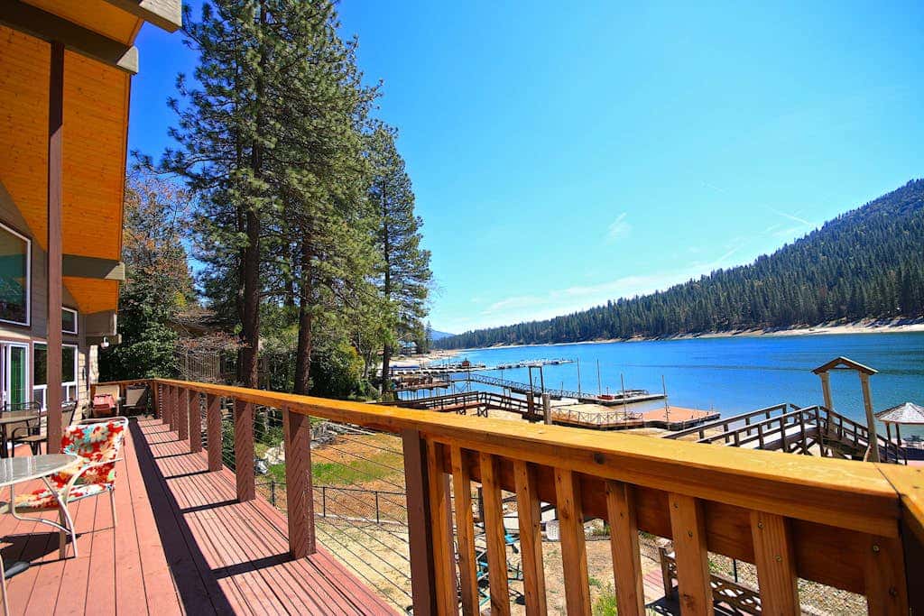Humphreys Lakefront