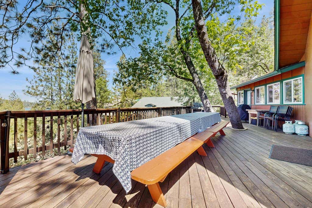 Bass Lake Lodge