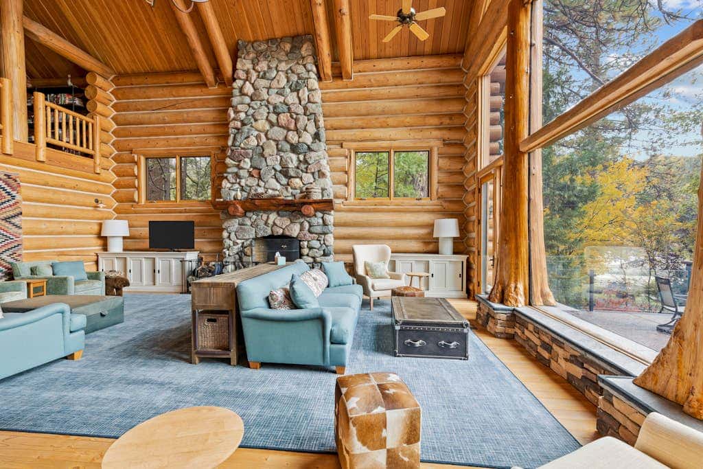 Willow Cove Log Cabin