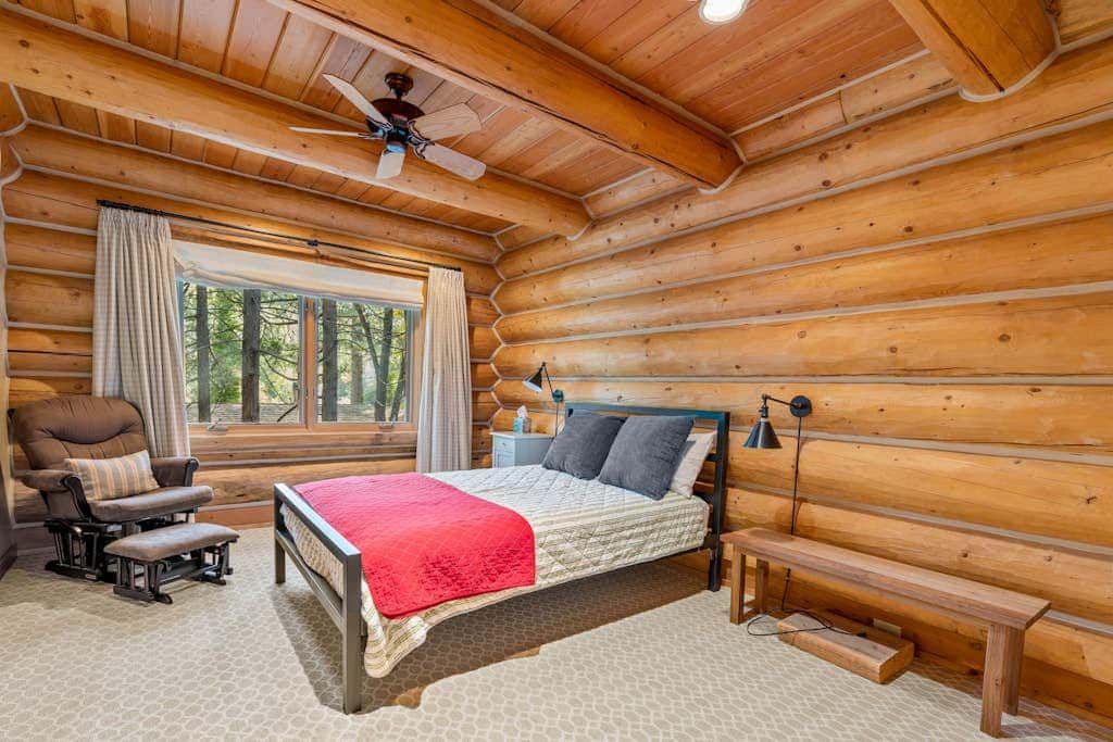 Willow Cove Log Cabin