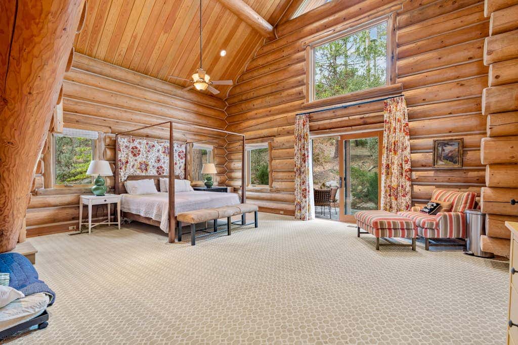 Willow Cove Log Cabin