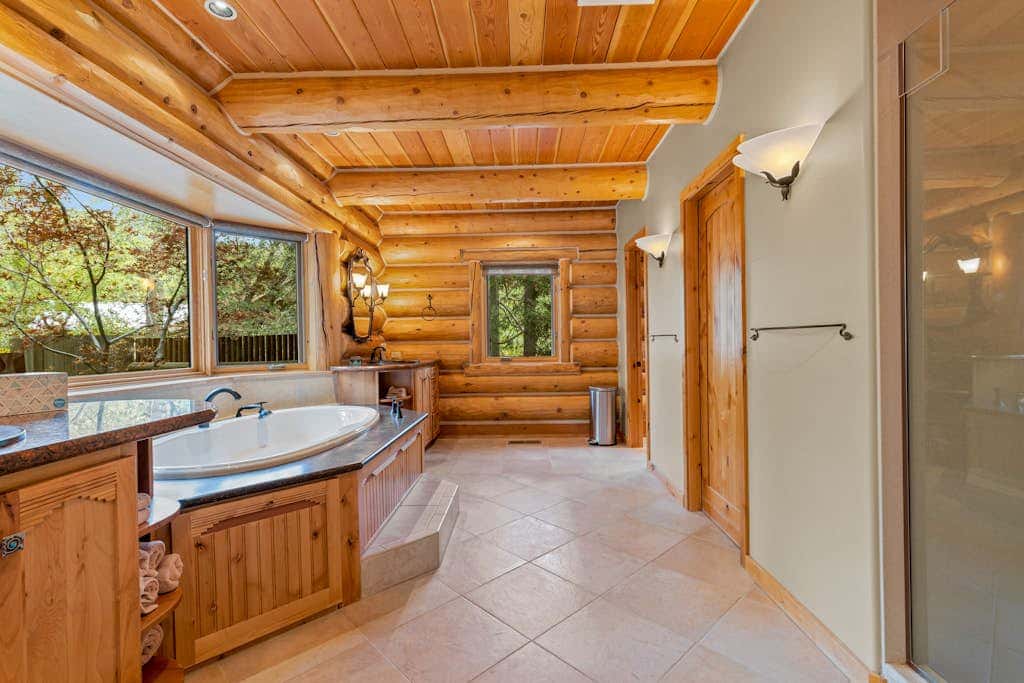 Willow Cove Log Cabin