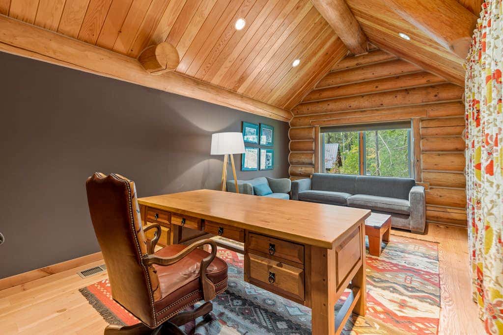 Willow Cove Log Cabin