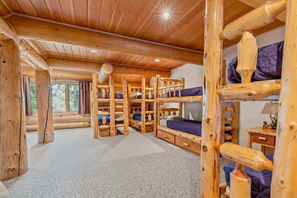 Willow Cove Log Cabin